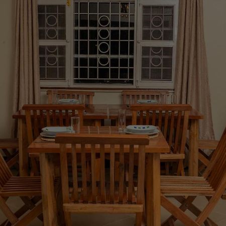 Miika Guest House Entebbe Eksteriør bilde