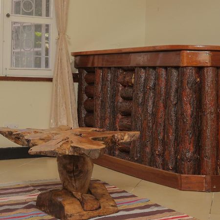 Miika Guest House Entebbe Eksteriør bilde